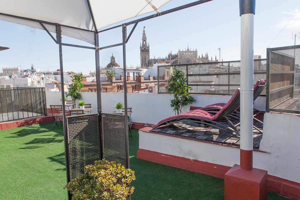 Reservaloen Terrazas De La Catedral Sevilla Eksteriør billede