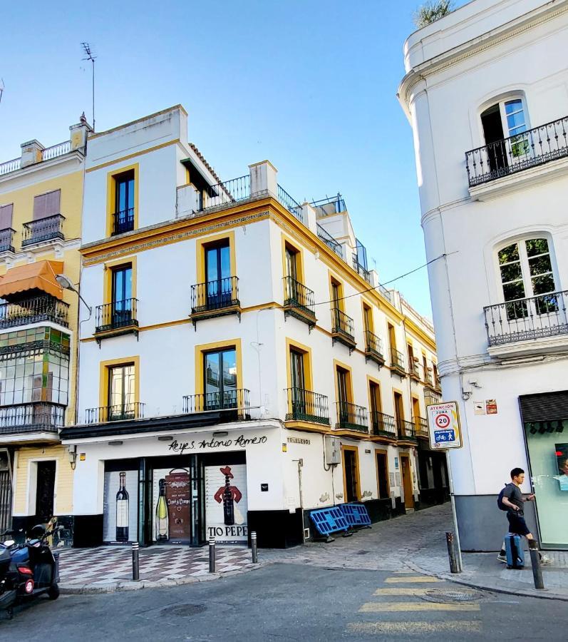 Reservaloen Terrazas De La Catedral Sevilla Eksteriør billede